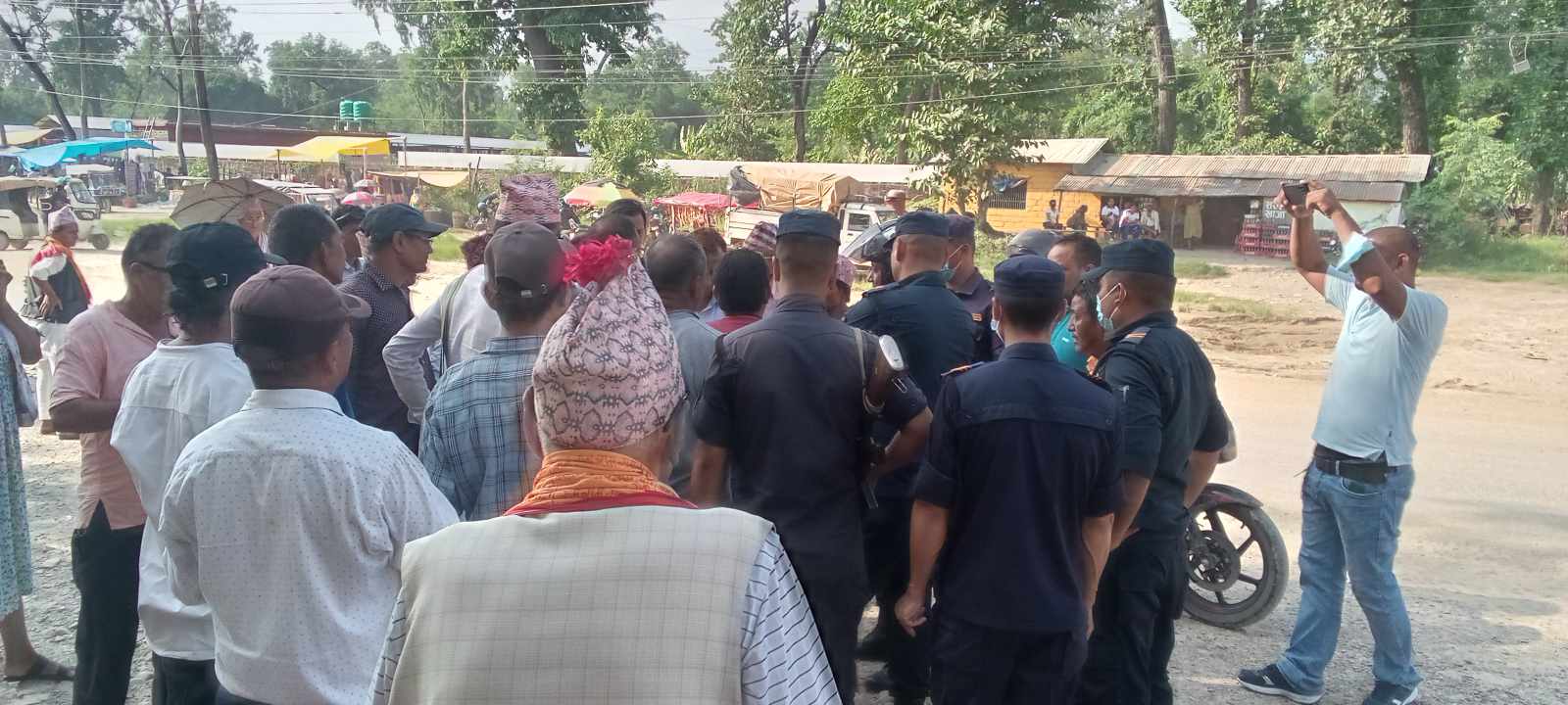 एमसीसी बिरुद्धको कार्यक्रममा प्रहरी हस्तक्षेप (फाेटाेफिचर) 
