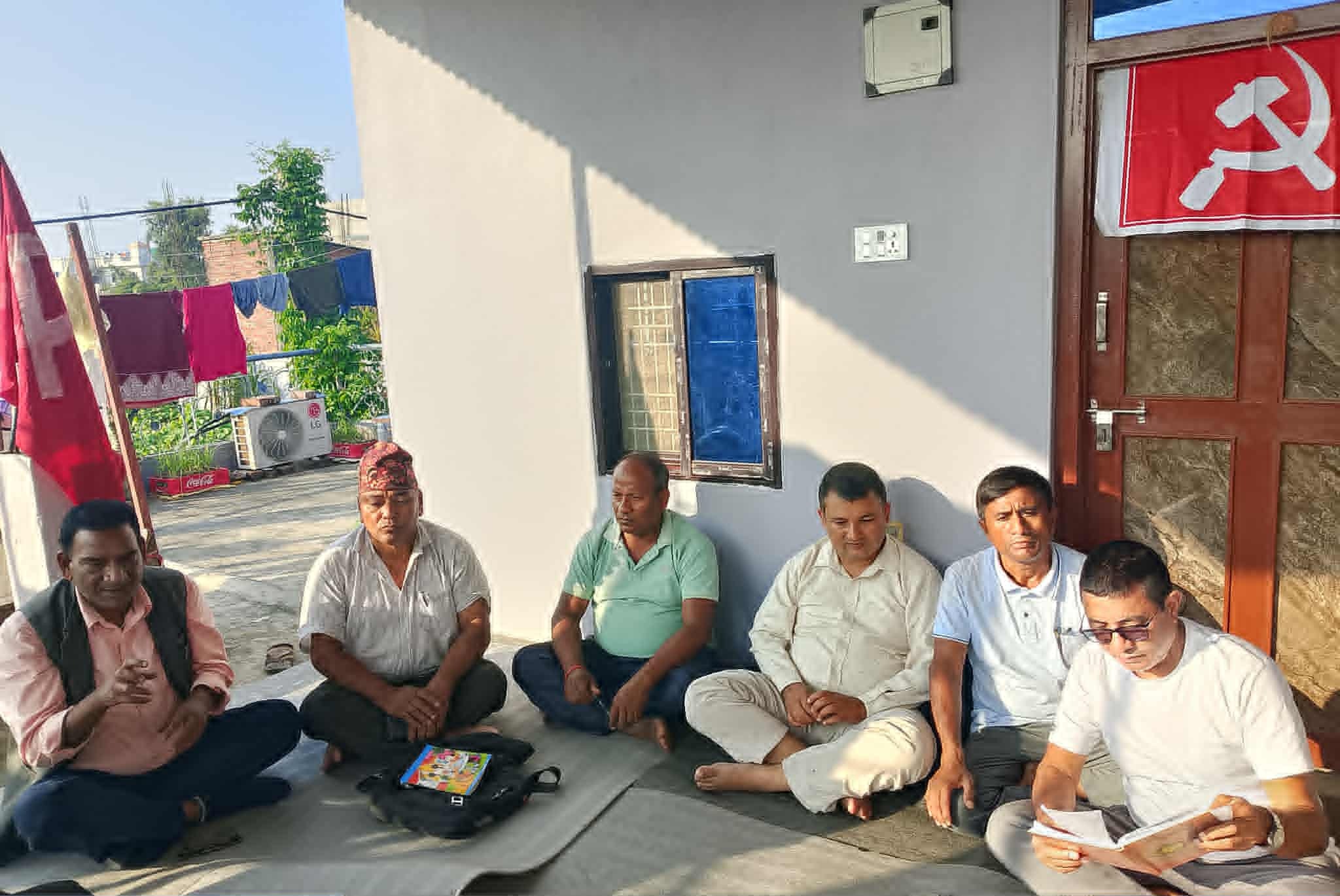 ‘दक्षिणपन्थी संशोधनवाद नै अहिलेको कम्युनिष्ट आन्दोलनको प्रमुख समस्या’ ‘दक्षिणपन्थी संशोधनवाद नै अहिलेको कम्युनिष्ट आन्दोलनको प्रमुख समस्या’