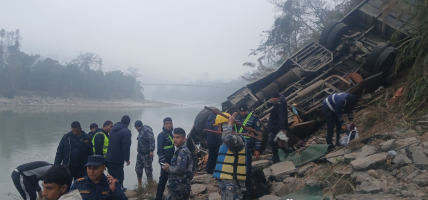 धादिङ बस दुर्घटनामा १७ जना मृत्यु, २८ जना घाइते (नामावली)