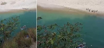 रामेछाप बस दुर्घटना ११ जनाको उद्धार, ६ जनाको मृत्यु