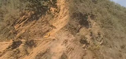 गुल्मीको सिस्ने भिर सडकखण्ड एक महिना पूर्ण रूपमा बन्द