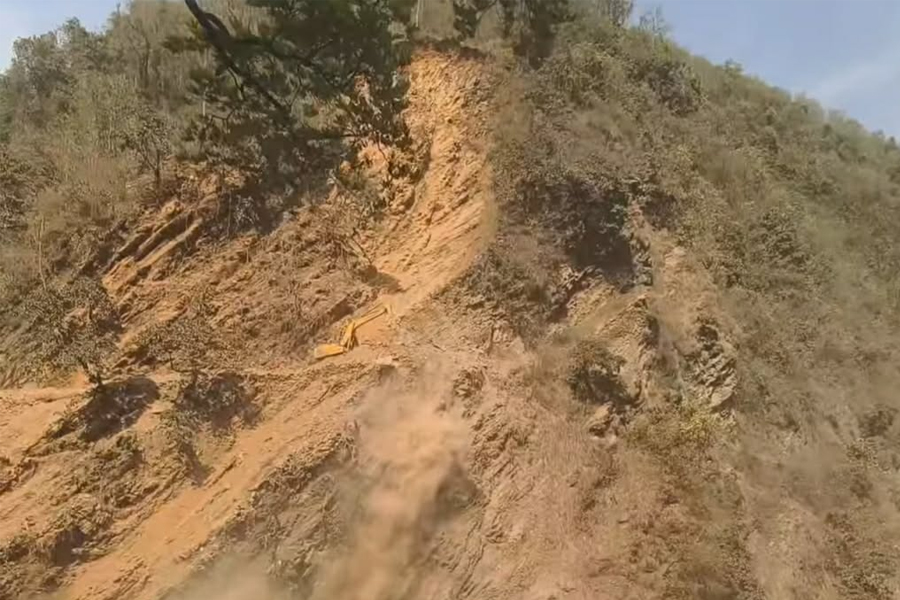 गुल्मीको सिस्ने भिर सडकखण्ड एक महिना पूर्ण रूपमा बन्द