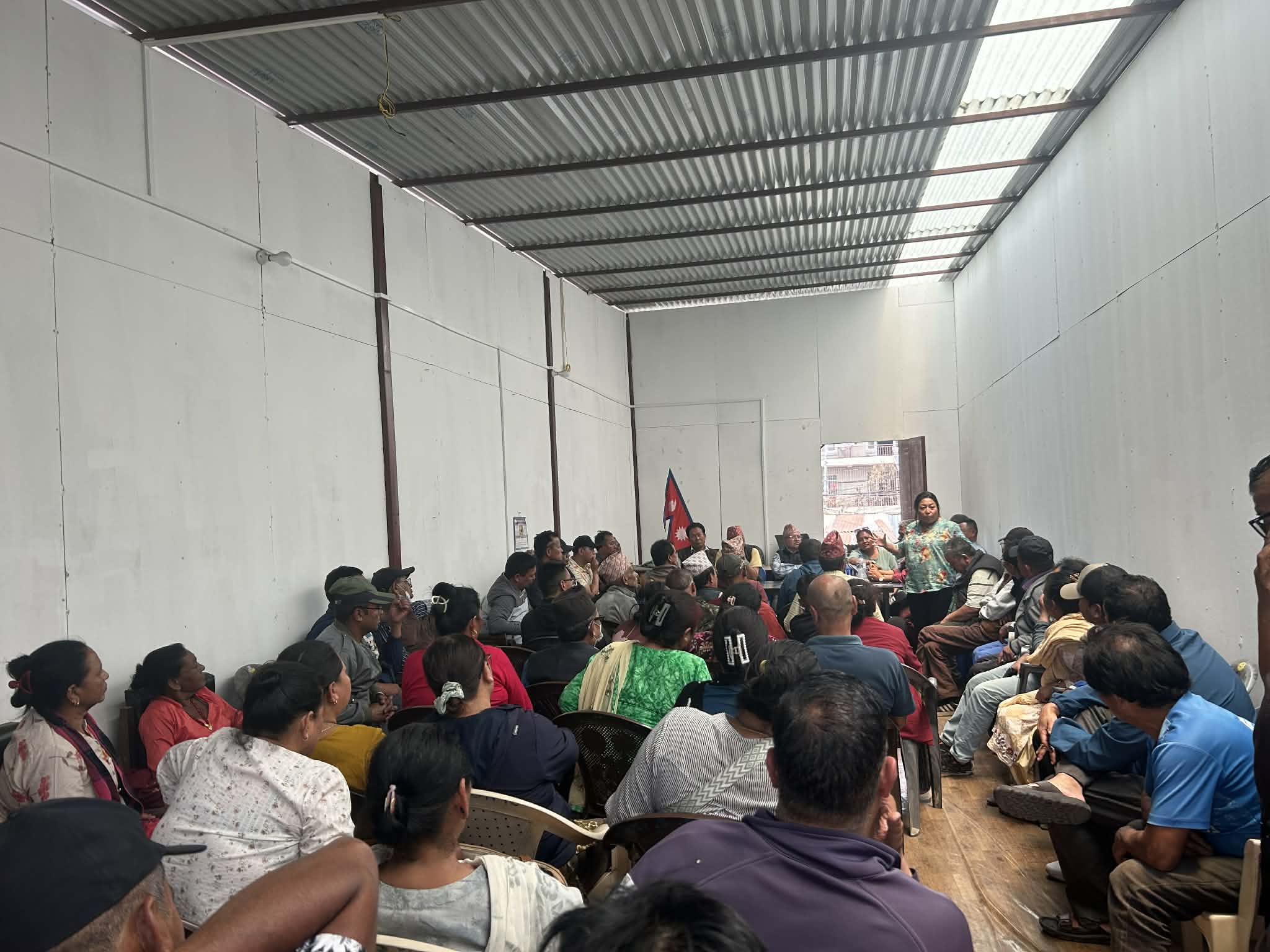 घर टहरा भत्काउन आए सुकुम्बासी तथा अव्यवस्थित बासीले कडा प्रतिरोध गर्ने