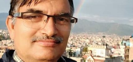 मुन्ना खान सडकमा छ