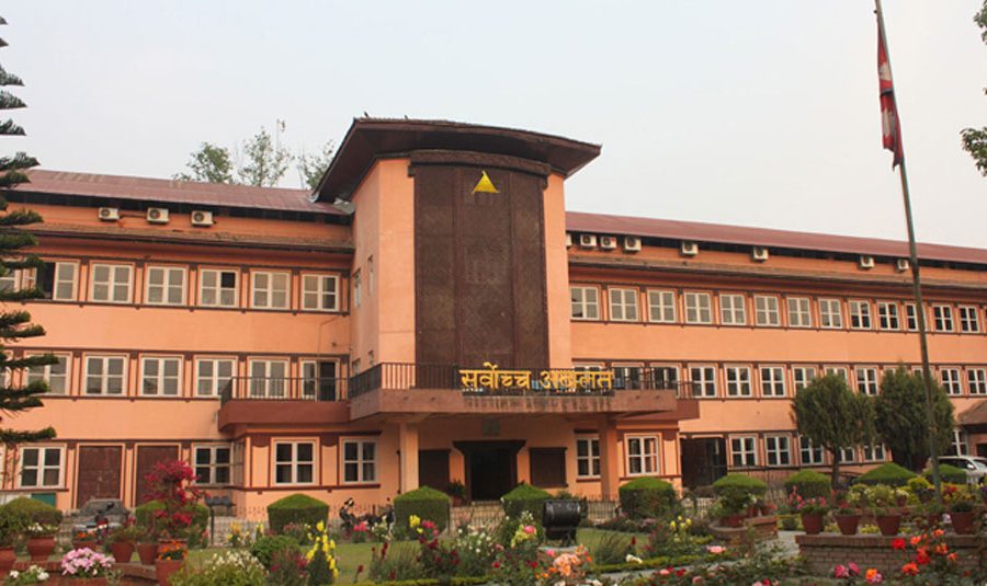 निजी सञ्चारमाध्यमलाई सरकारी विज्ञापन रोक्ने निर्णय सर्वोच्चद्वारा गर्यो बदर