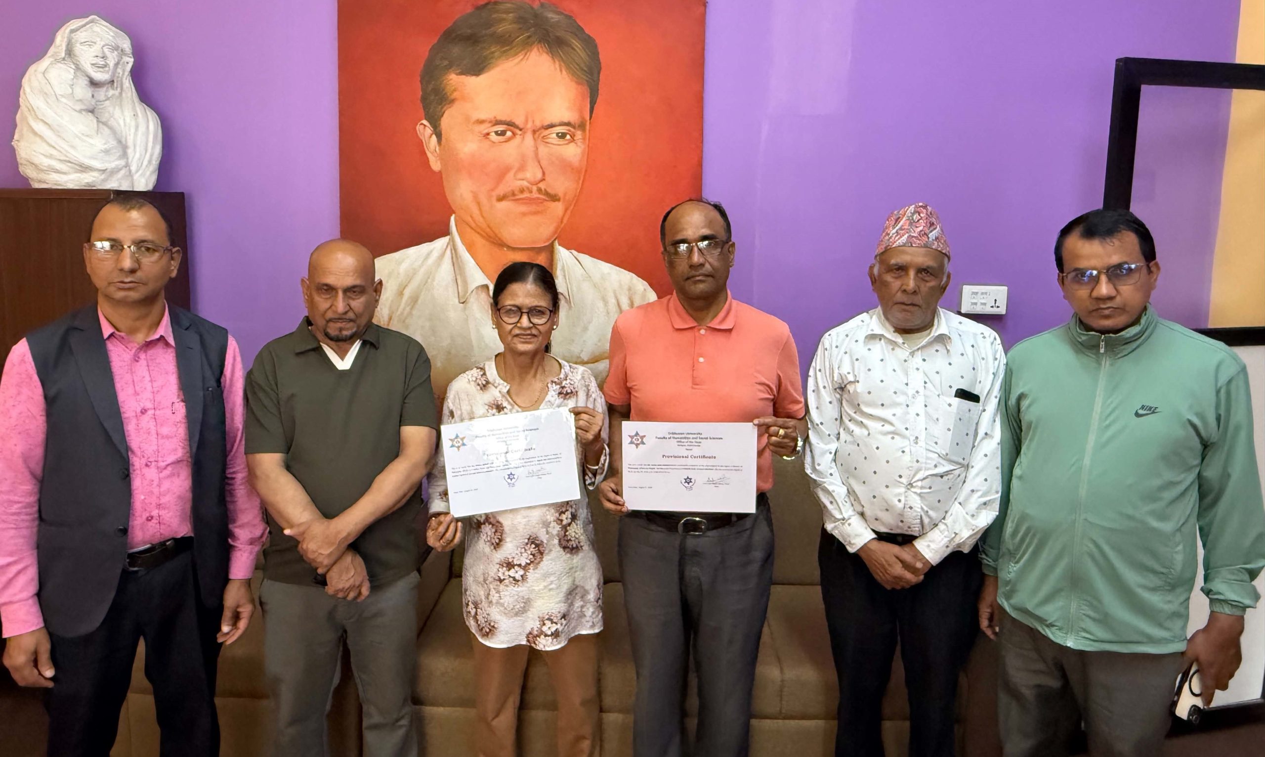इच्छुक प्रतिष्ठानका दुईजना प्राज्ञहरूको विद्यावारिधि सम्पन्न इच्छुक प्रतिष्ठानका दुईजना प्राज्ञहरूको विद्यावारिधि सम्पन्न